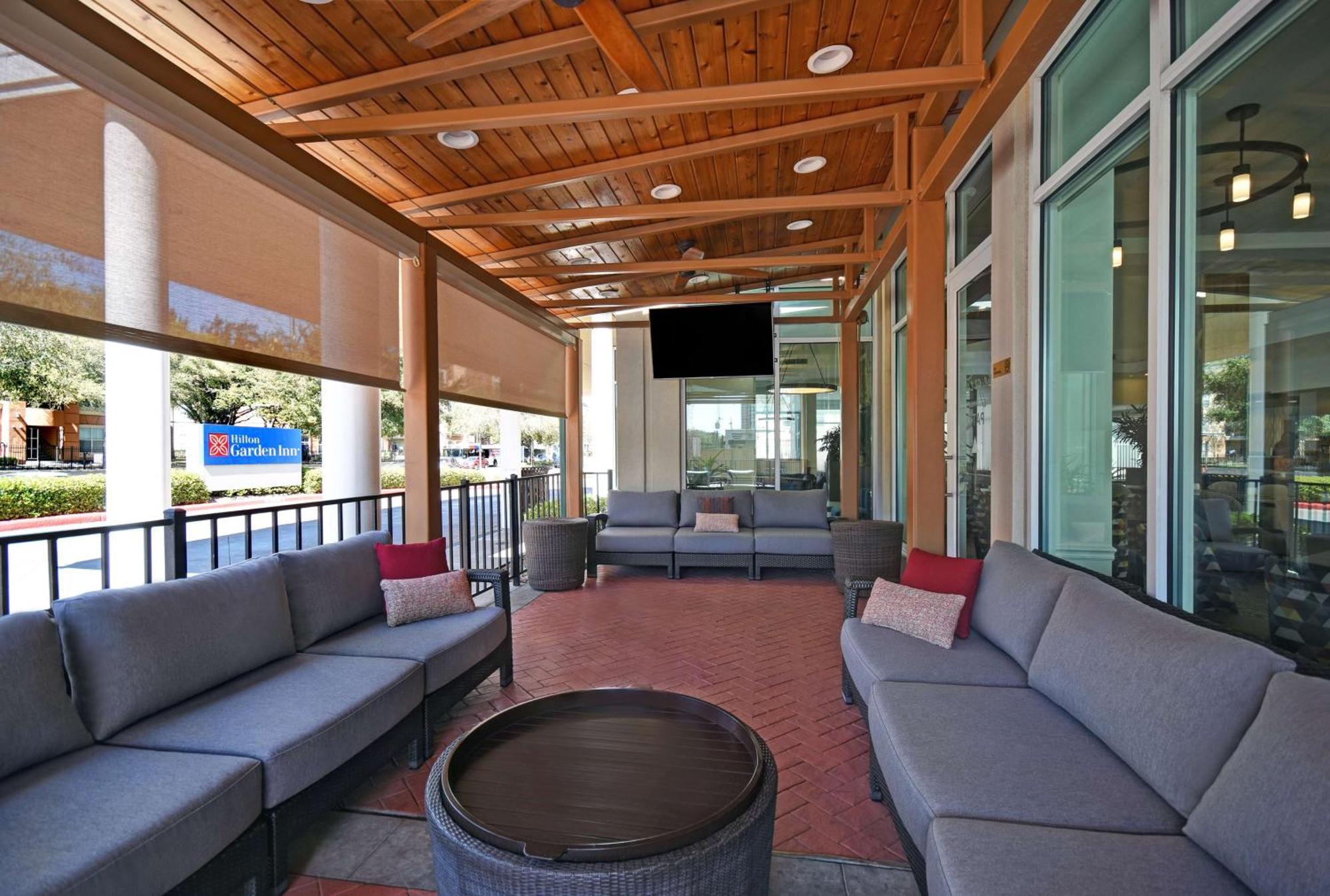 Hilton Garden Inn Houston/Galleria Area Екстер'єр фото