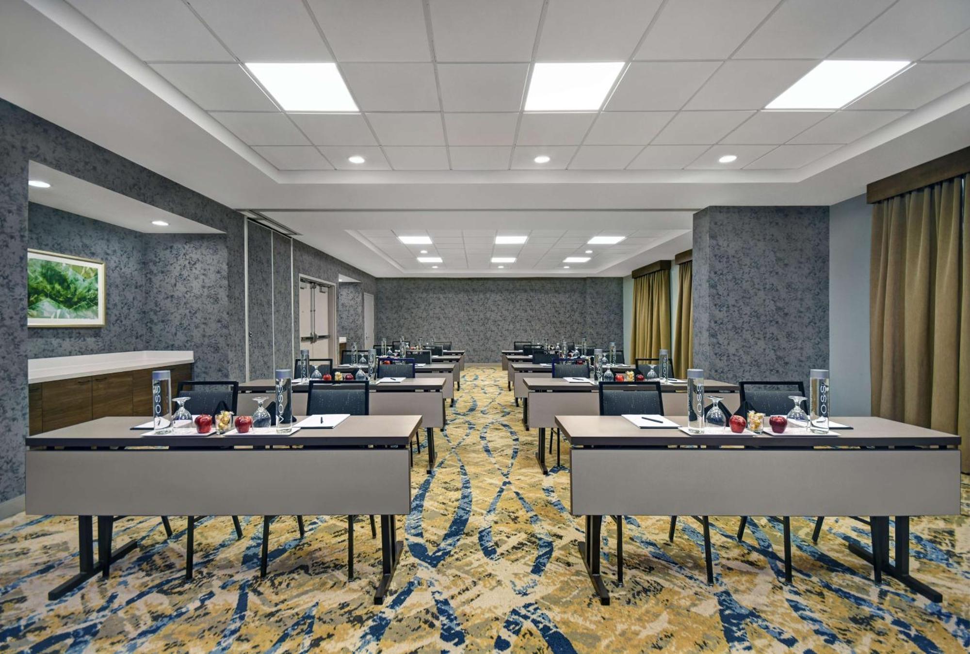 Hilton Garden Inn Houston/Galleria Area Екстер'єр фото